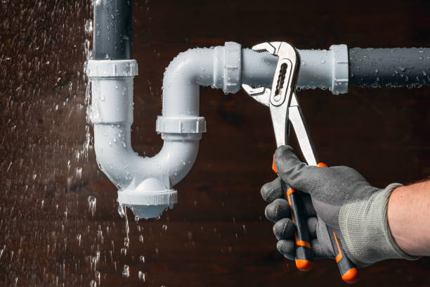 Professional Drain Cleaning technician working in Glengary, WV
